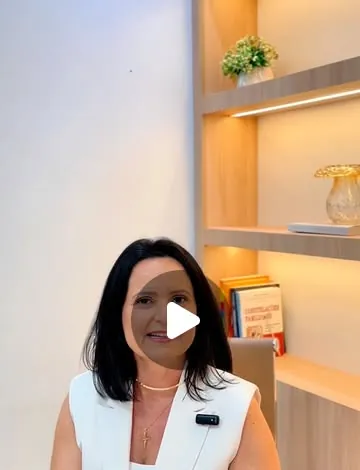 Capa do vídeo de relato de Dra. Priscylla Kelliny